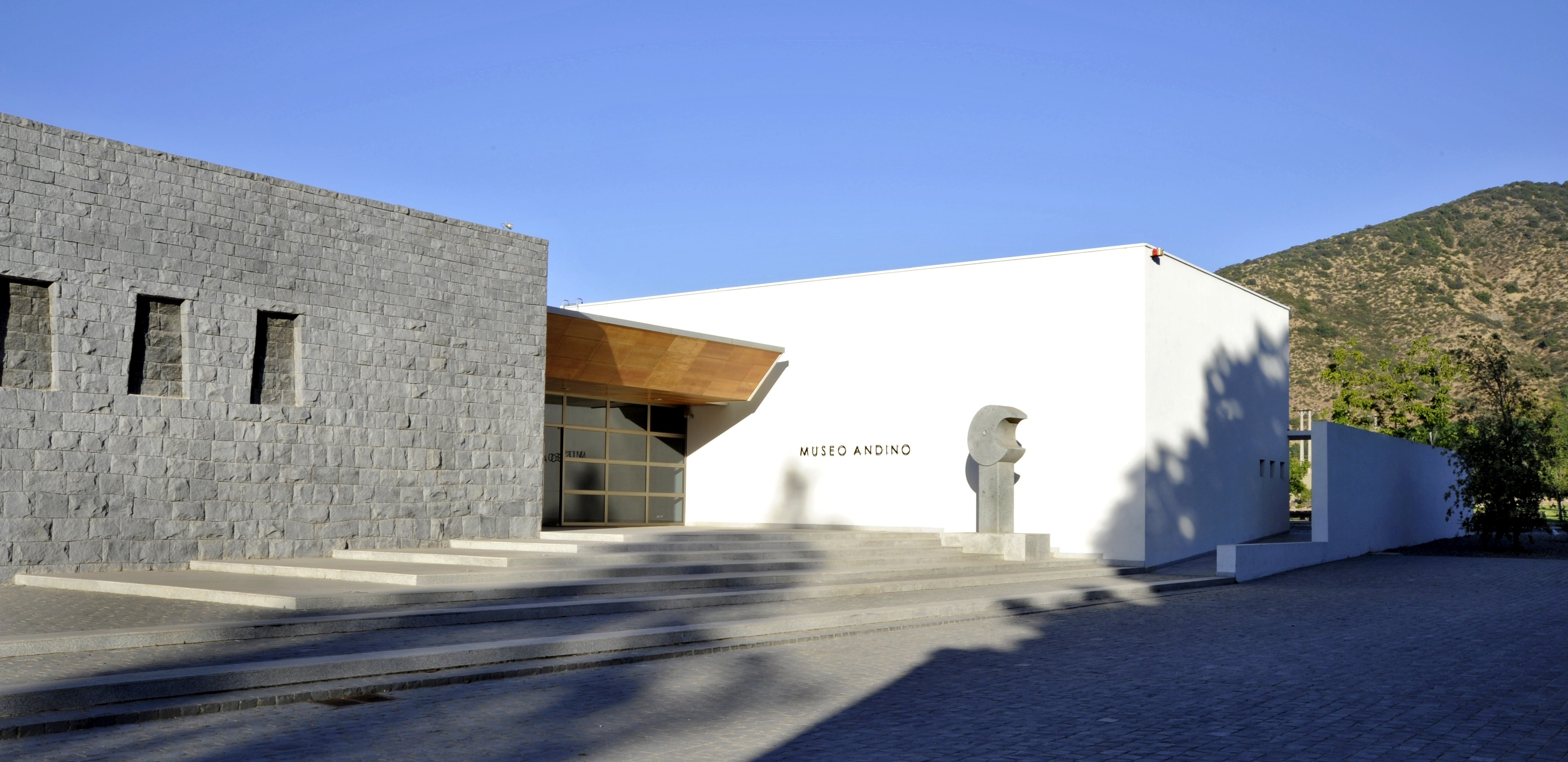 Entrada del Museo Andino de Viña Santa Rita
