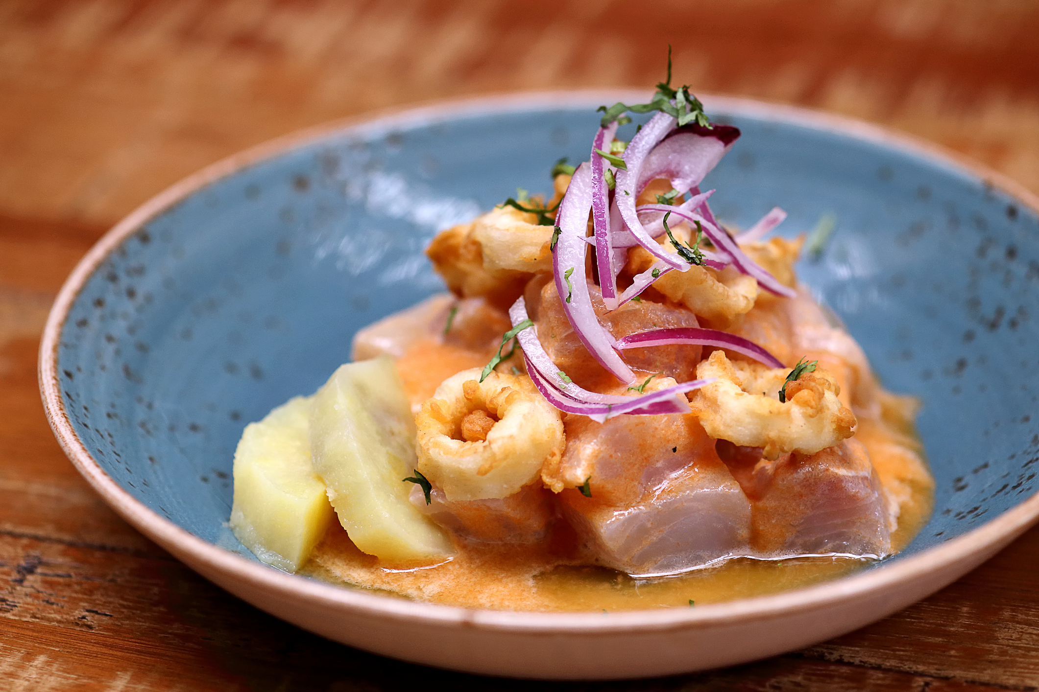 Ceviche en un restaurante en Lima, viaje a Perú